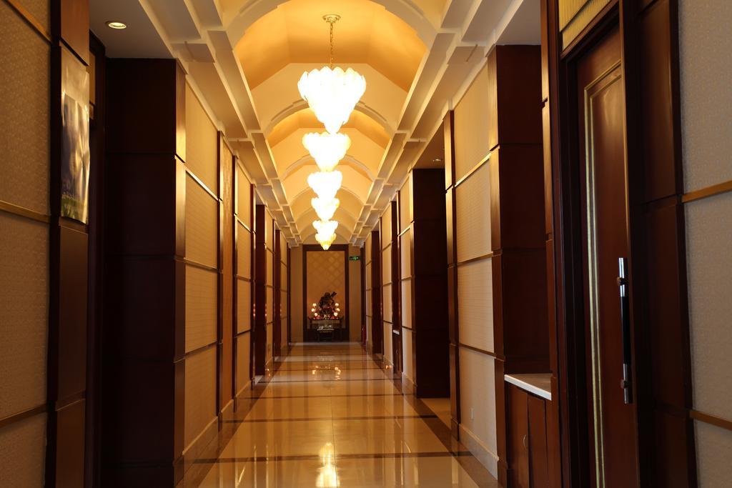 Milky Way Hotel Harbin Exterior foto